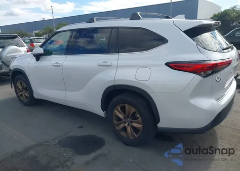 2022 Toyota Highlander Hybrid Xle Bronze Edition z USA, uszkodzony, nr VIN 5TDAARAH4NS514822